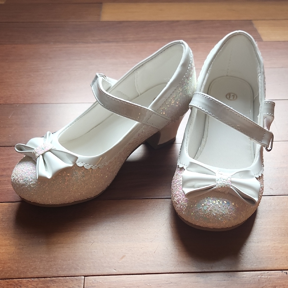Girls' Sparkly White Dress Shoes with Bow